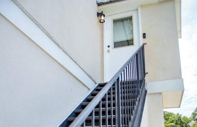 Downtown Cozy 2 BR Apt - 4min drive MardiGras Park - Photo 29