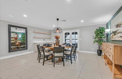 Luxury 5BR Retreat Pool Hot Tub Gym 7000sqf - Foto 15