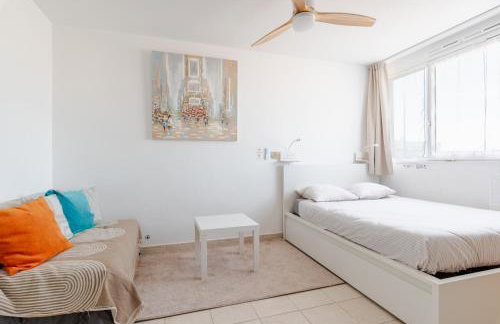 Cozy Retreat with Balcony - Lyon PartDieu TGV, Rhonexpress Airport - Photo 5