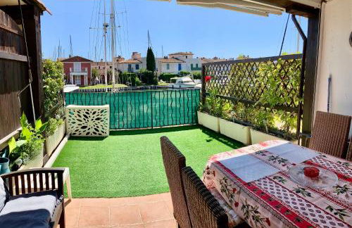 Appartement rue de l'amarrage à PORT GRIMAUD avec Terrasse vue canaux et garage - Foto 1