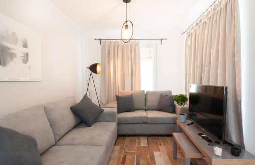 Bill & Eva's precious jewel - Photo 5