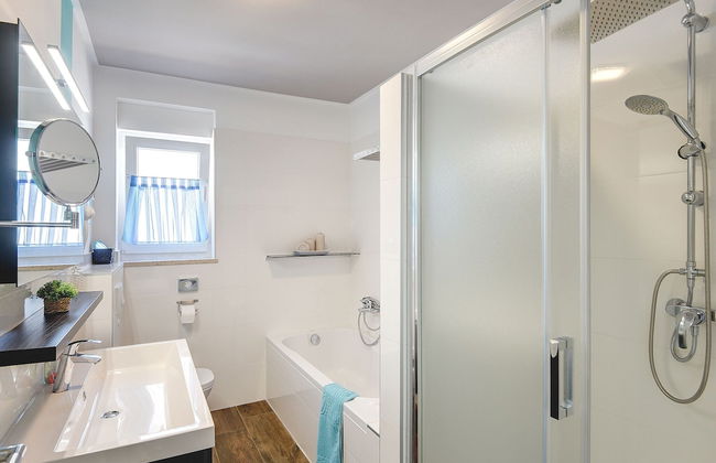 Modern Holiday Home in Novigrad With Pool - Foto 15