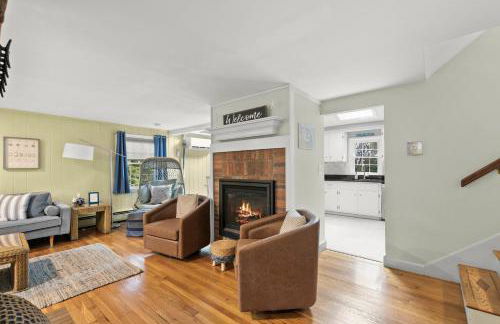 Modern Beach & Pond Getaway in Heart of Cape Cod - Foto 6