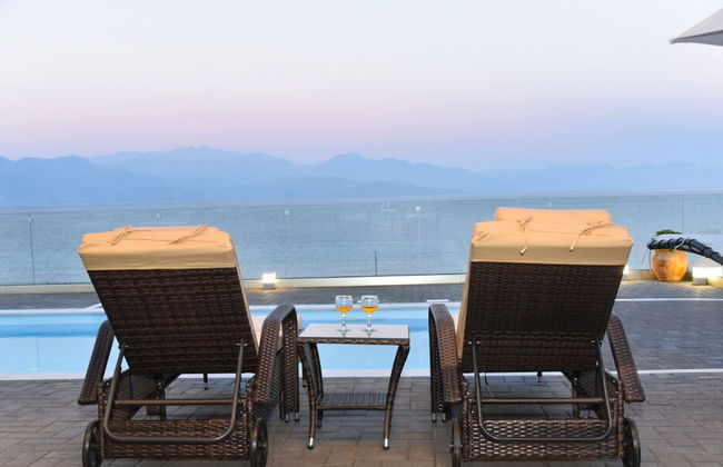 Aurora Luxury Retreat - Beachfront & Private Pool - Foto 26