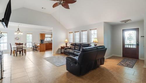 Long Beach Maple House - Photo 2