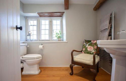 Charming Country House Nr Bath - Photo 42