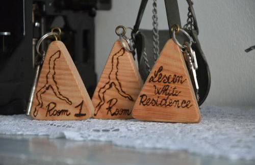 White suite - Jacuzzi, Swimming pool & Lake view - Foto 35