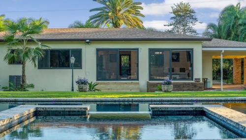The Garden House Hot Tub Pool and Lush Garden Oasis - Foto 2