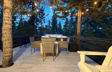 Moonridge Bear Mountain Cabin Hot Tub Pet Friendly Walk to Slopes Hike Golf Zoo - Photo 4