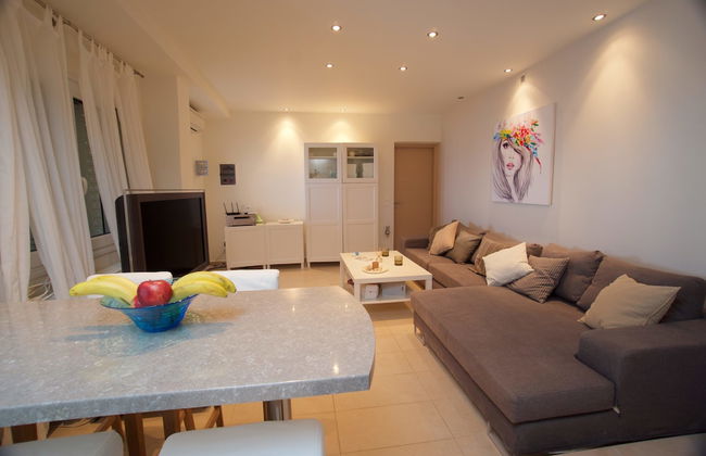 Infinity Beach House - Photo 13