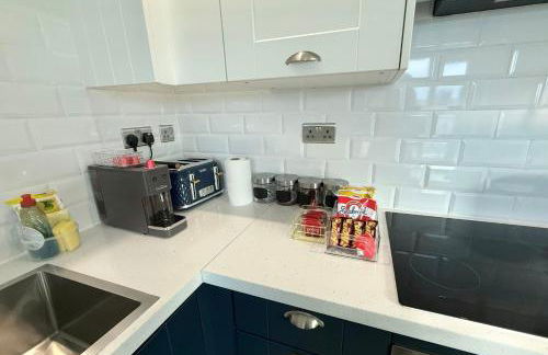 Award Winner of 2026 &2025 traveller & Best guest rated apartment, two bedroom, #1 Leeds city centres most central location, Great 180 degree views,balcony , PARKING onsite, Netflix & WiFi - Foto 54