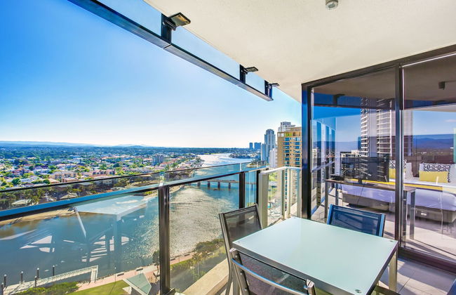 Mantra Circle on Cavill - Photo 58