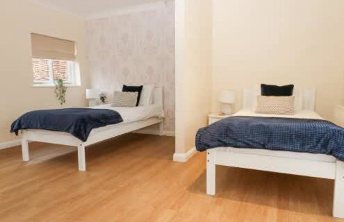 Walworth Castle Cottage - Photo 3