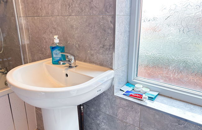 Lovely 2-bed Apartment in Birmingham - Foto 9