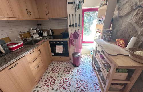 Nascente home place in nature next to a waterfall - Foto 15