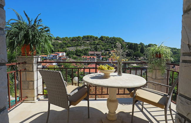 Small Stone House in a Quiet Place Island Solta - Foto 1