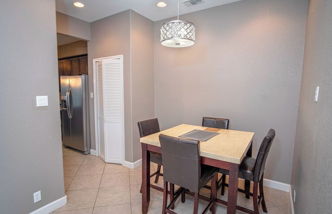 Large 3br/2ba Family Home W/patio Near Downtown! - Foto 19