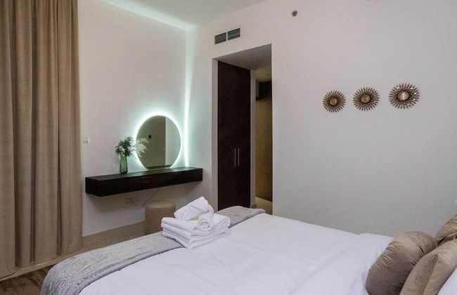 Stylish 1BR Apartment in Al Barsha Dubai - Photo 5