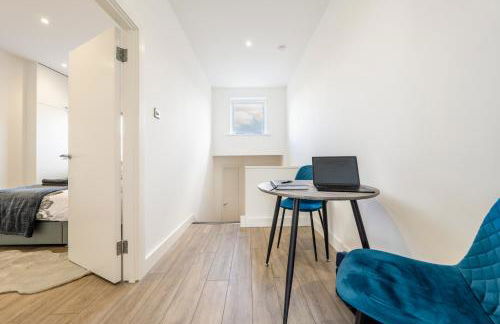 Modern Split Level 2BR Spacious Apt Maida Vale - Photo 18