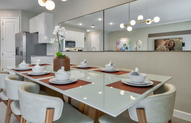 Spacious and Modern Home for 9 Guests - Photo 47