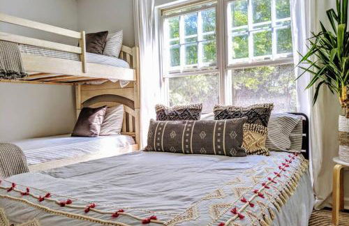 RARE Downtown Matthews walk 2 shops restauraunts hike CLT 2 Bedroom not 3br - Foto 53