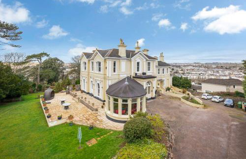 Stunning Apartment in Victorian Villa with Garden - Photo 28