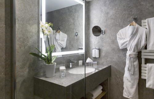 Warwick Reine Astrid - Lyon - Foto 33