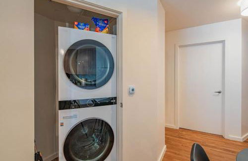 Sky Terrace DT HighRise, Gym, Pool, Parking, W-D,Golf - Photo 33