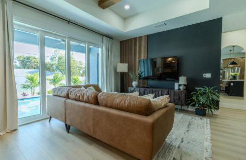 Bright New Home Family Oasis Near the Shore - Foto 28