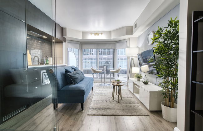 Yorkville Modern 1 Bedroom Suite Toronto - Photo 23