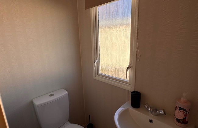 3 Bed Caravan - Side Gated Decking, Wifi, Pets - Foto 12