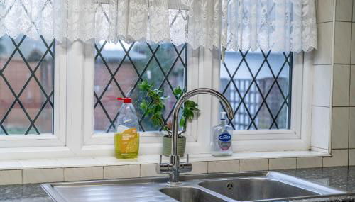 Sally's 4 Bed Home in St Albans - Foto 5