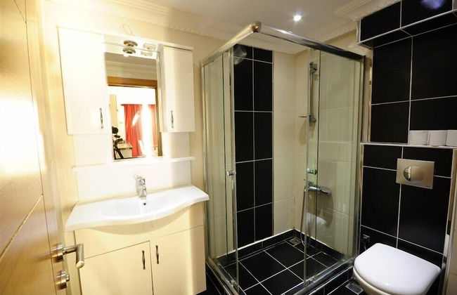 Sheriff Residence - Photo 52