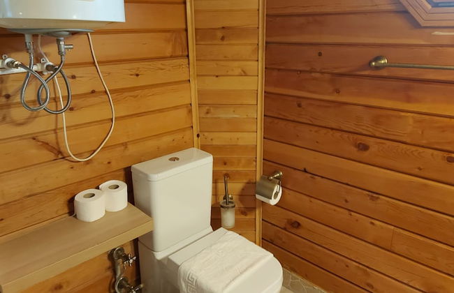 Wooden Villa w Private Garden Orchard -room w AC - Foto 14