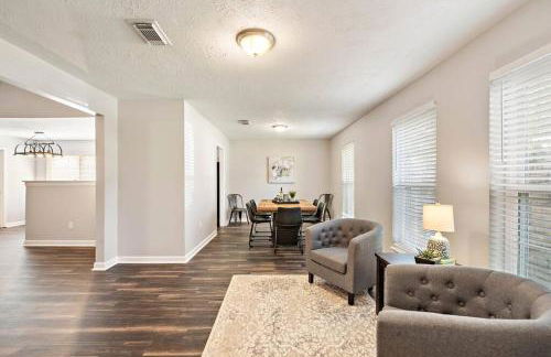 Large South Houston gem with covered patio seating - Foto 15