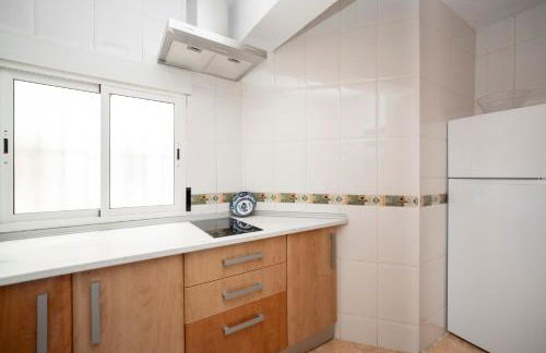 Ronda Suites junto estación tren y hospitales - Foto 30