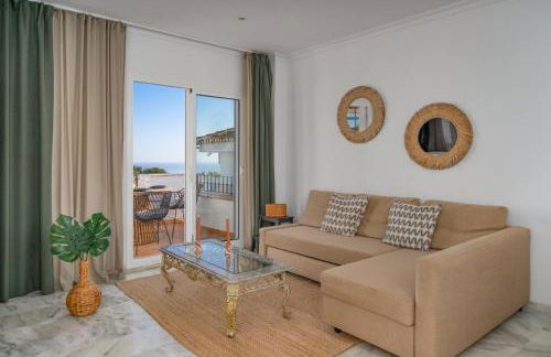 Two bedroom, two bathroom, balcony, pool area, view - Photo 23