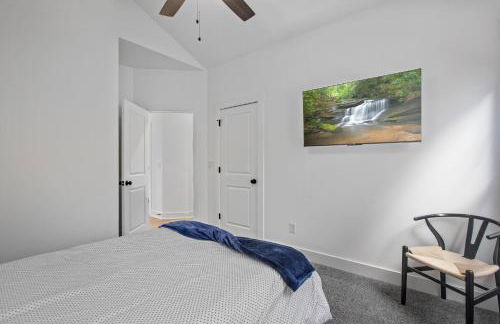 Modern & upscale home near Derby - Foto 30