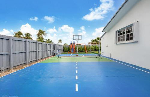 Le Femme Paradise - Htd Pool, Mini Golf, 5 Bedrooms, Jacuzzi, Game Room, BBQ,Pickleball - Photo 22