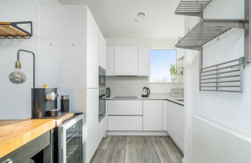 Breathtaking Camberwell Skyline Views - Photo 3