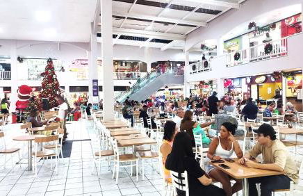 SUPER FLAT 180 graus em Angra dos Reis , Frente Mar na Marina Piratas com estacionamento - Foto 42