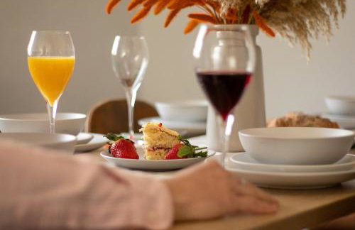 Grab a Deal Today! Massive Home For Contractors & Parking for 4 - Foto 28