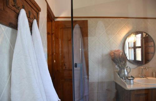 MOM'S RETREAT - Photo 21