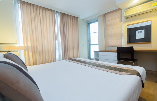 Silom convent garden - Photo 36