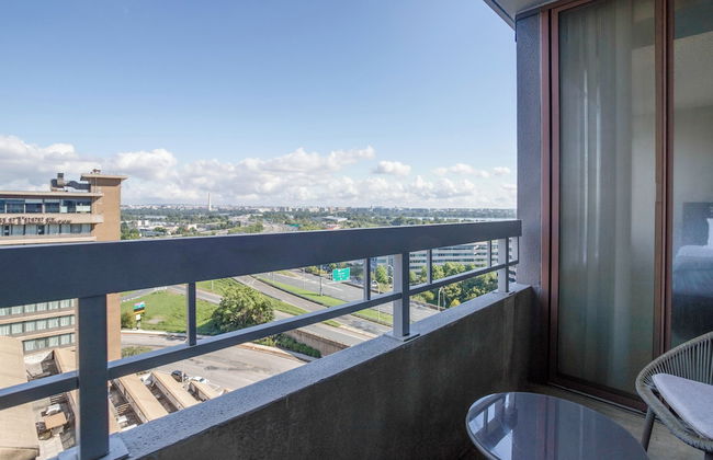 Modern Pentagon City Retreat - Photo 59