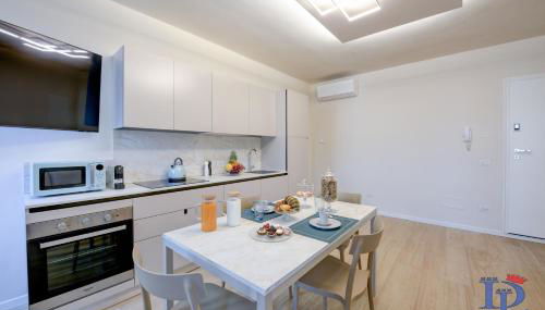 Apa Dom Downtown Family Apartment DesenzanoLoft Official Partner Homes & Villas by Marriott Bonvoy - Foto 5