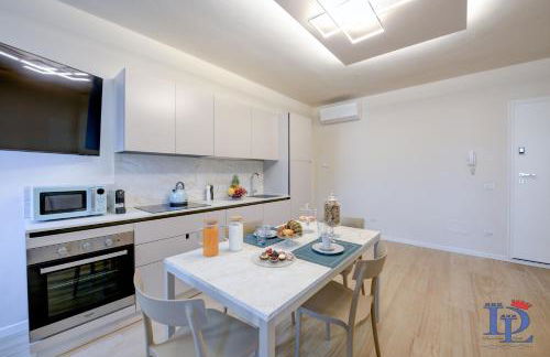 Apa Dom Downtown Family Apartment DesenzanoLoft Official Partner Homes & Villas by Marriott Bonvoy - Foto 5