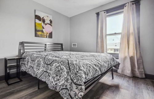 THE 1023 With Private Yard & Parking, Near Falls & Casino by Niagara Hospitality - Foto 42