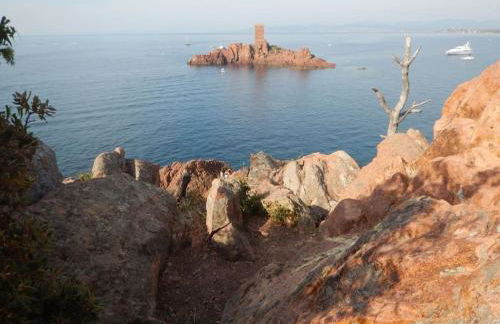 Appartement 4/5 personnes vue mer piscine et montagne Cap Estérel Pierre et Vacance nature et sport - Foto 48