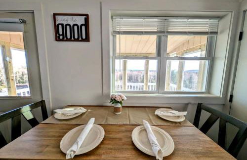 Spacious Cabin Complex with Flanders Pond Access, Ideal for Group Getaways, Located Near Sullivan, Maine - Photo 13